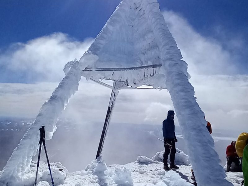 Trek Toubkal 2 jours depuis Imlil avec guide local dans les montagnes de l'Atlas